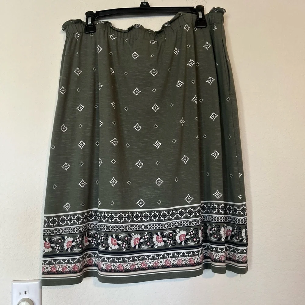J.Jill Medium Olive Pull on Tasseled Tie-Waist Printed Knit Skirt With Pockets